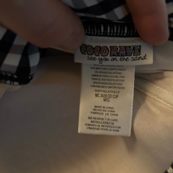 Coco rave pin up style suit! - Picture 8 of 8